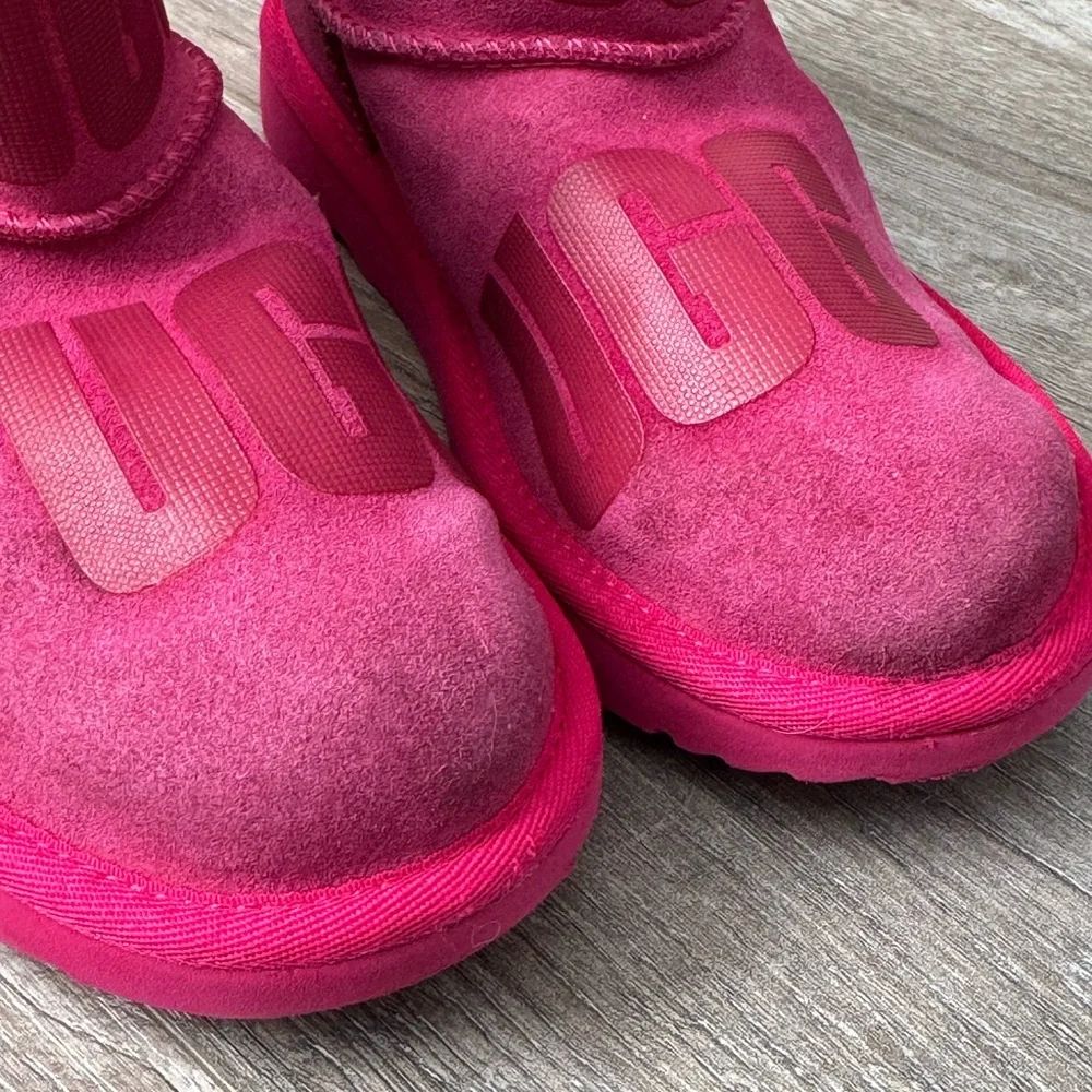 UGG Girl Vibrant Pink Suede Winter Boots Size 3